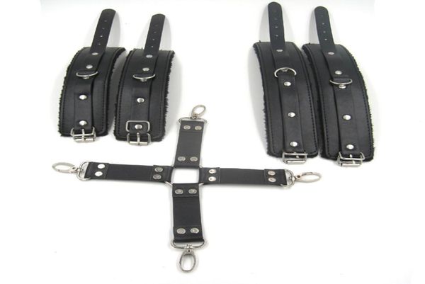 PU lederen bondage pols- en enkelboeien set met kruisband handboeien rollenspel speelgoed2682344