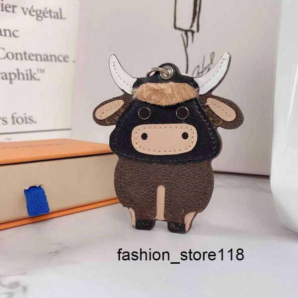 Couro do plutônio moda boi gado vaca designer chaveiro chaveiro para homens carro chaveiro titular feminino touro pingente presente de ano natal
