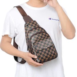 Sac à bandoulière en cuir PU pour hommes, sac à bandoulière simple avec sangle d'épaule, sacs de voyage décontractés, portefeuille avec lettres imprimées pour femmes ha237C