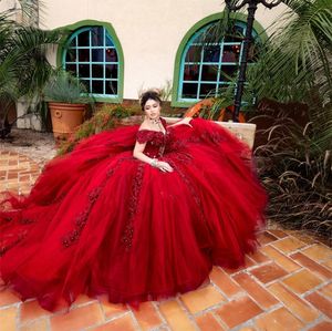 Pouffle rouge perlé 2023 Appliques quinceanera hors de l'épaule plus taille robe de bal corset sweet 16 robes vestidos de 15