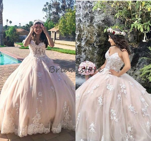 Champagne gonflé quinceanera sexy sweetheart en dentelle appliques robe de bal douce robe de fête de Brithday