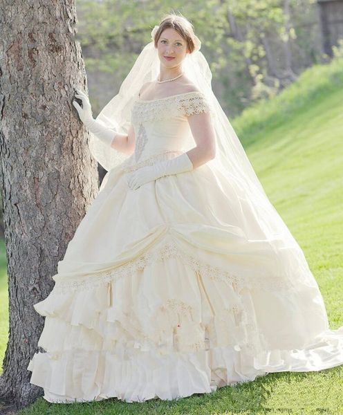 Robes de mariée en taffetas à crème gonflée victorienne Sauvepunk jupe gonflée à lacets vintage robes de mariée appliquée vestidos