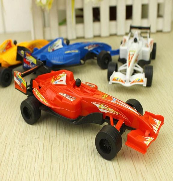 Tire hacia atrás el coche con tracción en las cuatro ruedas Children039s juguetes baratos F1 juguete de carreras Promoción de compras 3158477