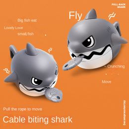 Ligne de traction Petit requin Pendant Petite bouchée de poisson Ligne de requin Keychain Jouet adapté à la clé de requin pendentif de téléphone portable