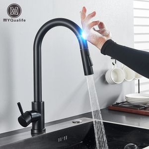 Tirez le capteur Black Kitchen Faucet Sensitive Touch Control Mangeer pour TAP 240325