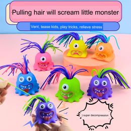 Tirer les cheveux fait que le petit monstre déballer et crier Vent Jouet Décompression Ventilation Screaming Teaser Bébé Nouveauté Compulsion Gag Jouets Détail DHL