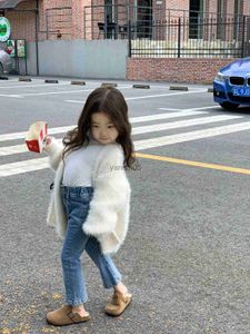 Pull 2022 automne et hiver nouveau Style coréen filles pull tricoté manteau bébé à manches longues Cardigan HKD230719