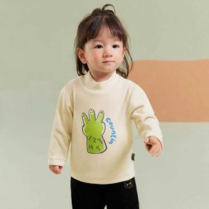 Pullover Amila baby t-shirt 2023 winterwol warme multi-gekleurde schildpad nek streep cartoon patroon babykledingl240502