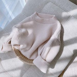 Pullover Girls Couleur solide Pull en tricot bébé Vêtements d'hiver Toddler Automne Automne Girl Tenues 230810