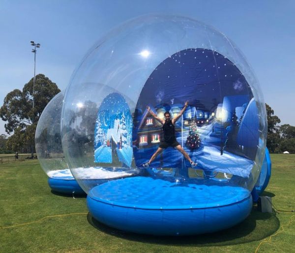 Pompe Snow Globe Human Size Po Booth Fond personnalisé Picture de neige humaine gonflable Belle bulle Dome Clear 1096726