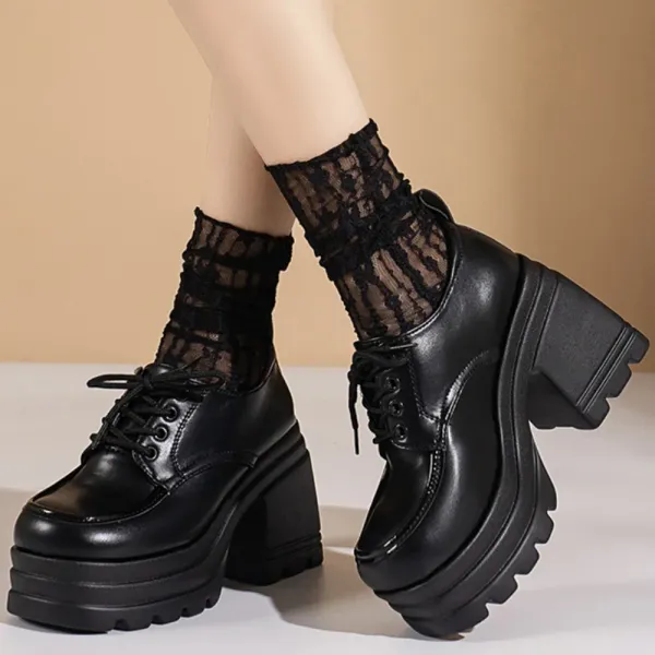 Pumps Chaussures lolita pour femmes Mary Jane 2023 Lace Up Lacers Girls Étudiants JK Uniform High Heels Platform Shoes Cosplay Chaussures féminines