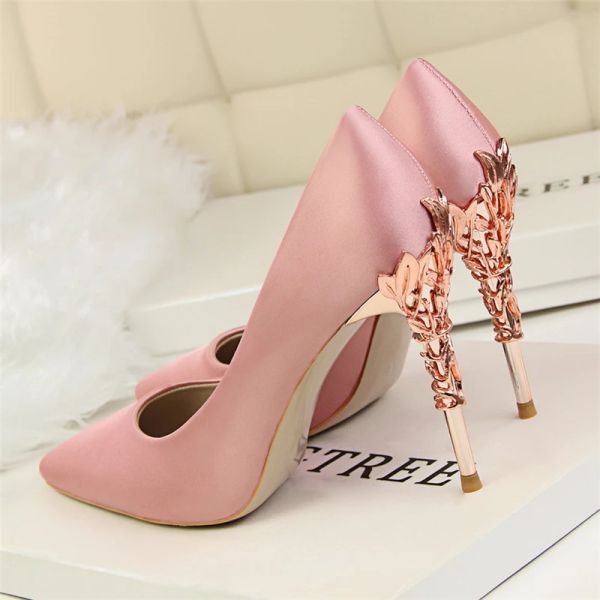 Pompes talons roses pompes chaussures de femmes stiletto talons hauts noirs chaussures de mariage mariée