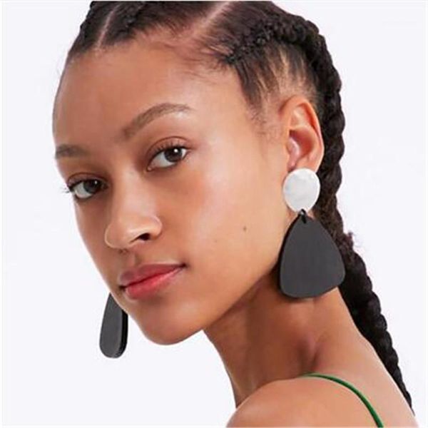 Boucles d'oreilles Punk en bois pour femmes, bijoux géométriques en acrylique noir et blanc, lustre de grande fête