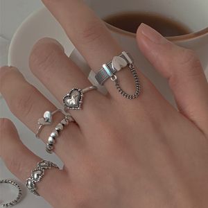 Punk Love Heart Ring Set 5pcs Persoonlijkheid Temperament Zirkoon Zilver kleur Geometrische ringen voor vrouwen Fashion Goth Jewelry