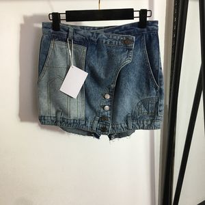 Short Style Punk pour filles, short à boutons de personnalité, short de styliste à poches créatives, pantalon en jean de luxe