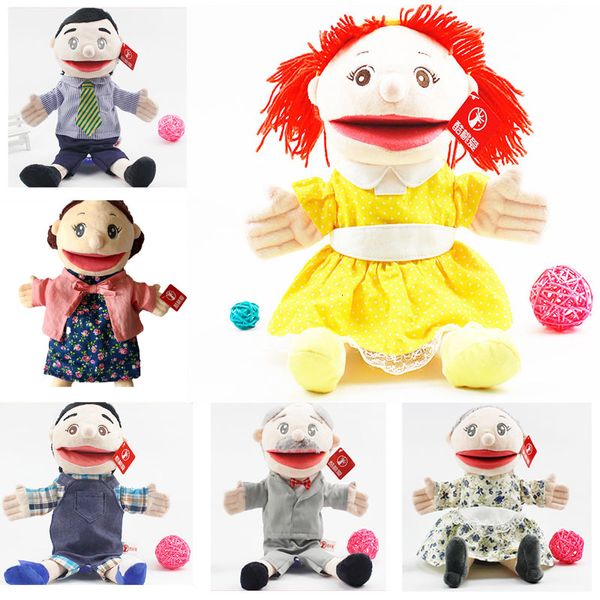 Títeres 35cm Familia Glove de la boca abierta Puppets del jardín de infantes Mom Mamá Ventriloquist Tell Story Muppet Rol Play Handdoll Boy Girl Gifts Toy 230729
