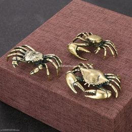 Figurines de crabe en laiton pur Miniatures de statue animale ornements en cuivre Office de bureau décoration décoration décor nordique 1pcs 240418