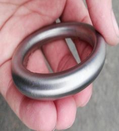 Brangle circulaire solide en titane pur Finition brossée polie pour option1843829