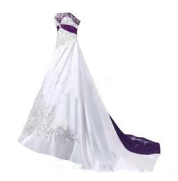 Robes de mariée violettes et blanches 2019 chérie corset à lacets dos balayage train dentelle broderie église jardin robe de mariée pas cher7937256