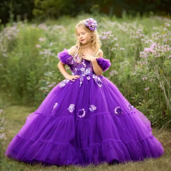 Robes de fille de fleur perlées pourpres pour mariage bretelles spaghetti bohème enfant en bas âge robes de reconstitution historique tulle appliqué longueur de plancher robe d'anniversaire pour enfants