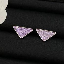 Triangle de couleur violette P Boucles d'oreilles Lettre Stud Femmes Boucles d'oreilles de luxe Logo Fashion Bijoux de bijoux pour les cadeaux Lady