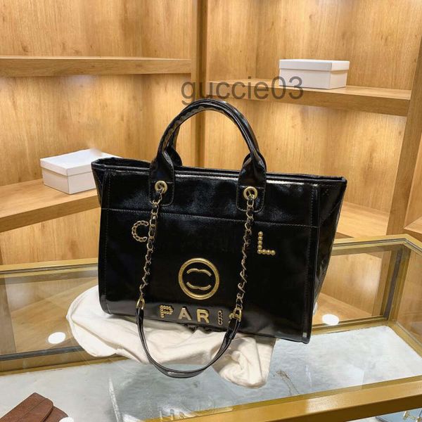 Diseñador de bolsos CC Bolsos Bolsos Playa Crossbody El bolso de hombro Tote Luxurys Moda Marcas Hombre Mujer Negro Charol Messenger Maquillaje Bolsa de cubo