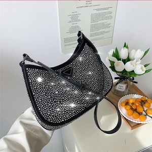 Purse Women's 2023 Lente en zomer Nieuwe oksel vol met diamantgordelboor Sling een schouder dameszak ritssluiting diner handtas