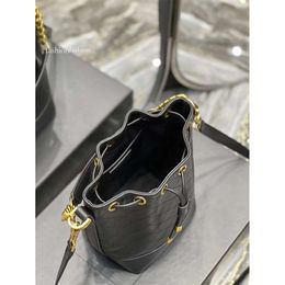 Portemonnee Dames designer 10a kwaliteit Lamshuid Emmer Zakken Gewatteerde Schouder Koeienhuid Trekkoord Handtas Tote Crossbody Tas Gouden Metalen Ketting Mode Winkelen Portemonnee.