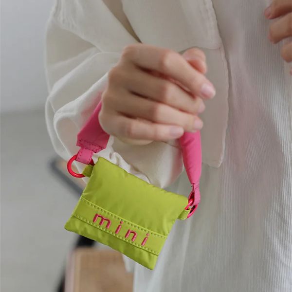 Sac à main Korean Mini Girls Mignon Ecoute Casque Portefeuille Coin Carte de carte Sacs Small Organizer Pouch Pink Purse Change Rangement Sac à main