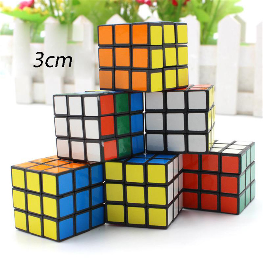 Cubo puzzle di piccole dimensioni 3 cm Mini Magic Rubik Cube Apprendimento gioco educativo Cubo di Rubik Buon regalo Giocattolo Decompressione giocattoli per bambini