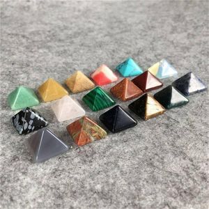 Pyramide pendentifs en pierre naturelle, cristal de guérison Wicca spiritualité artisanat carré Quartz Turquoise pierres précieuses cornaline bijoux