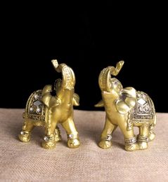 Q glorie 2 stks gelukkige gouden olifant decoratieve beeldje van beeldhars olifanten figuren huizendecoratie accessoires Europe4041385