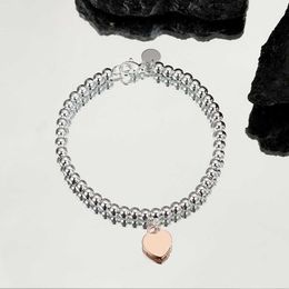 Q5kg Pulseras Pulseras con dijes Cuentas de 4 mm Amor Corazón Encanto para Mujeres niñas Encantador Lindo S925 Cuentas de Plata Bling Diamante Diseñador Brazalete de Lujo Pulseras Joya