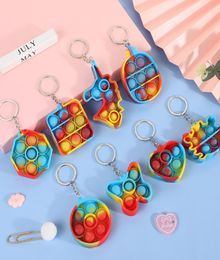 QC01 Christmas Halloween Favor Push S Keychain Toys for Kids Adult Silicone Camo Rainbow Roleer Pioneer Anti-Stress Bubbles Toy Gift 200ps5763519