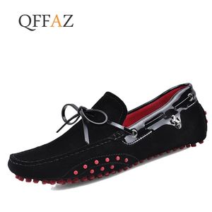 Qffaz Men Chaussures décontractées en cuir mocassin en cuir mocassin masculino glisser à la main sur des chaussures de bateau plat