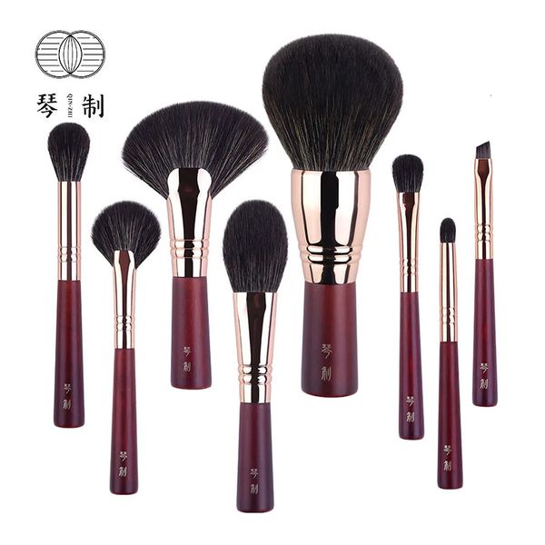 Qinzhi Professional Cepillo de maquillaje hecho a mano Fibra sintética Soft Sport Many Short Travel Portable Maquillaje Kit 240403