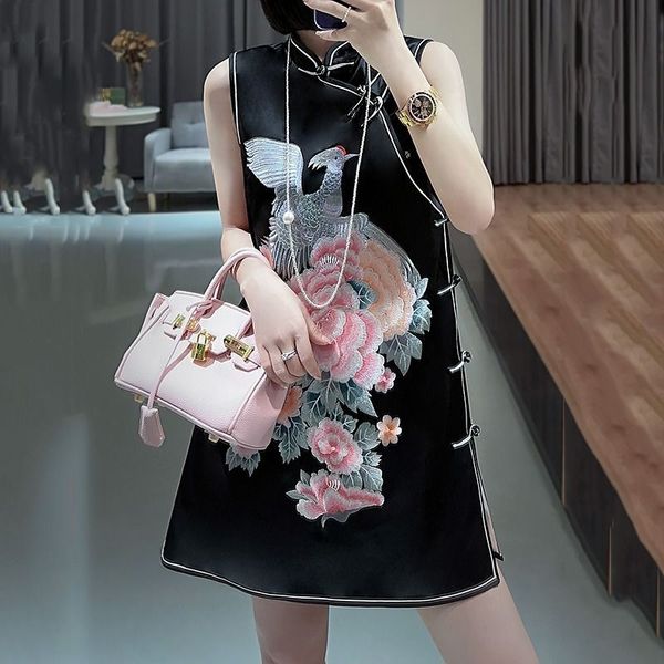 Qipao, un style jeune et haut de gamme, nouvelle robe de style chinois pour femmes de la dynastie Tang, 2024, robe de broderie de style chinois améliorée pour l'industrie lourde