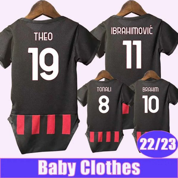 Qqq8 22 23 Bennacer Brahim Baby Soccer Jerseys Tonali Giroud Theo Lazetic Tomori Kjaer Home Away 3ème maillot de football à manches courtes