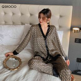 QSROCIO Damespyjama Set V-hals Ontwerp Luxe Kruisletterprint Nachtkleding Zijdeachtige huiskleding XXL Grote maat Nachtkleding Q0720