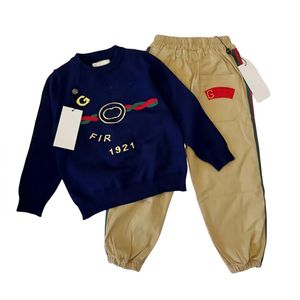 Calidad Otoño / invierno diseñador ropa para niños cosida chaqueta con cremallera traje suéter diseñador ropa deportiva ropa para niños tamaño 90 cm-140 cm b03 H02