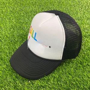 Kwaliteitsbalcaps met veelkleurige letters hoed Casual letters gebogen rand honkbalpet voor mannen en vrouwen244a