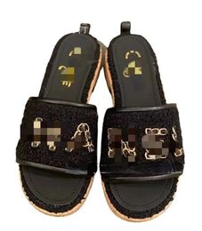 Mande de calidad Slippers tejidas coloridas para mujeres Sandalias de bordado gruesas zapatos Desigenr