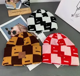 Qualité échiquier carré Expression tricoté chapeau épaississement laine bonnet chapeau pull Couple laine casquette