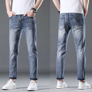 Quality High Minimalist Cropped Jeans pour hommes Summer Summer Slim et Trendy Version coréenne Lumière Luxury Drape Pantalon décontracté polyvalent lavé