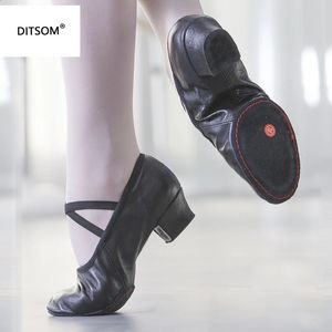 Zapatos de baile de Ballet de cuero de calidad para mujer, zapatos de baile de Jazz de cuero genuino de tacón bajo para niñas, zapatos para profesores de Yoga del vientre 240119