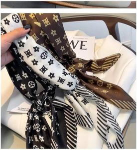 Lettres de qualité fleur imprimé imitez le bandeau d'écharpe en soie pour les femmes Fashion Long Handle Sac Scarpes Paris épaule Tote Bangage Ribbon Head Wraps 11Colors