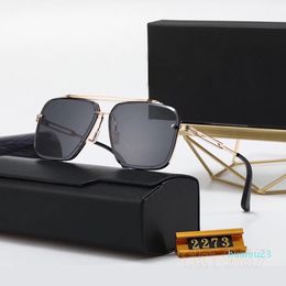 Qualité des lunettes de soleil pour hommes et femmes de style de mode UV400 UV400 peuvent protéger les yeux, donner à maman un cadeau avec une boîte, adapté au Dr