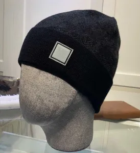Kwaliteit Mens Beanie Designer Gebreide hoed Winter Skull Caps Snapback gemonteerd unisex Cashmere Plaid Letters Luxe Casual Outdoor Fashion 15 Color