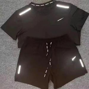 Chándales para hombre Ttech Set Diseñador Chándal Camisas Pantalones cortos Traje de fitness para mujer de dos piezas Estampado Secado rápido Ropa deportiva transpirable Camiseta de baloncesto Jogge