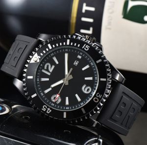 Kwaliteitskwartsbeweging voor herenhorloges Black Watch Rubber Strap Sport Waterdichte polshorloge Montre de Luxe